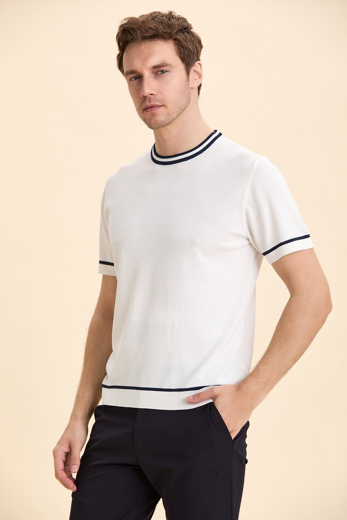 Off-White Crew Neck Knitwear
